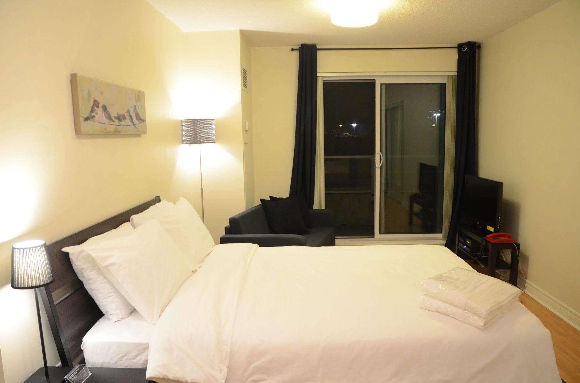 Scarborough Centre Luxury Business Suite Markham Bagian luar foto